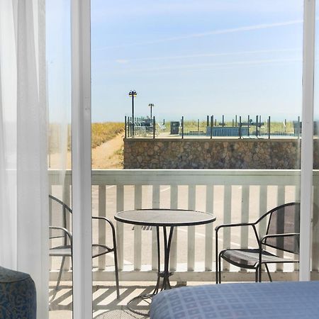 Waves Oceanfront Resort Олд Орчард Бийч Екстериор снимка