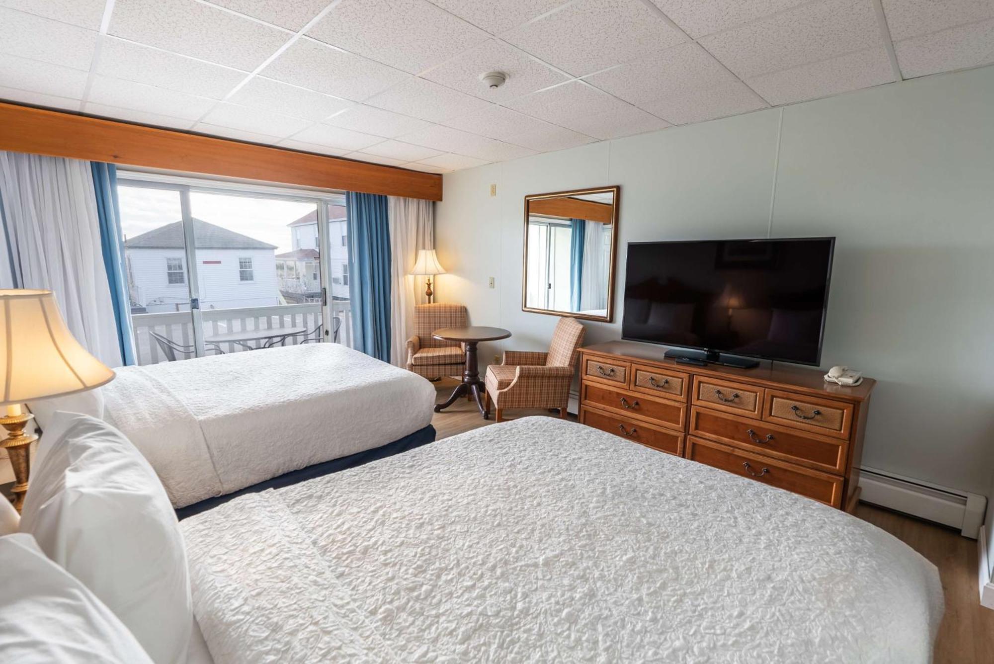 Waves Oceanfront Resort Олд Орчард Бийч Екстериор снимка