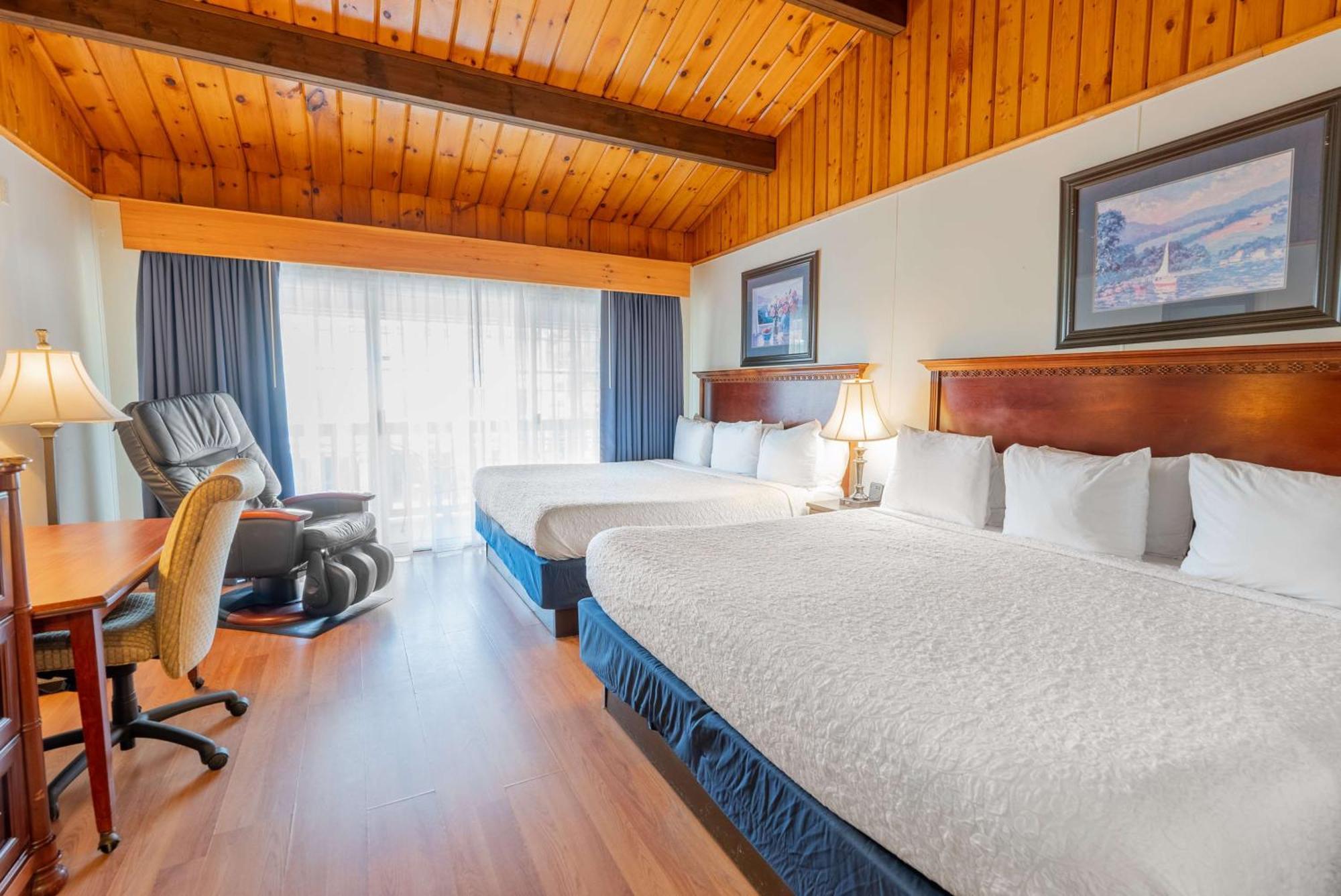 Waves Oceanfront Resort Олд Орчард Бийч Екстериор снимка