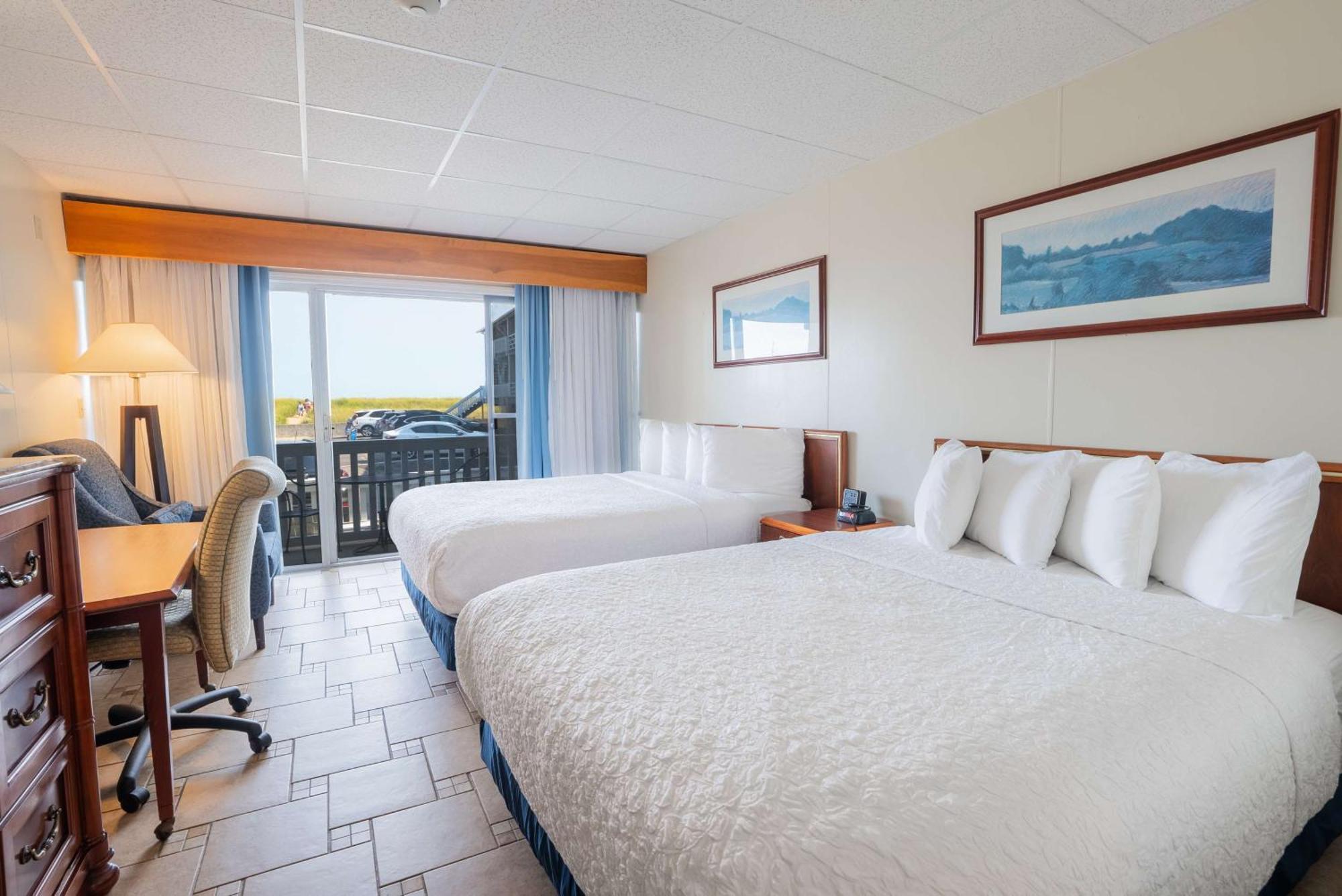 Waves Oceanfront Resort Олд Орчард Бийч Екстериор снимка