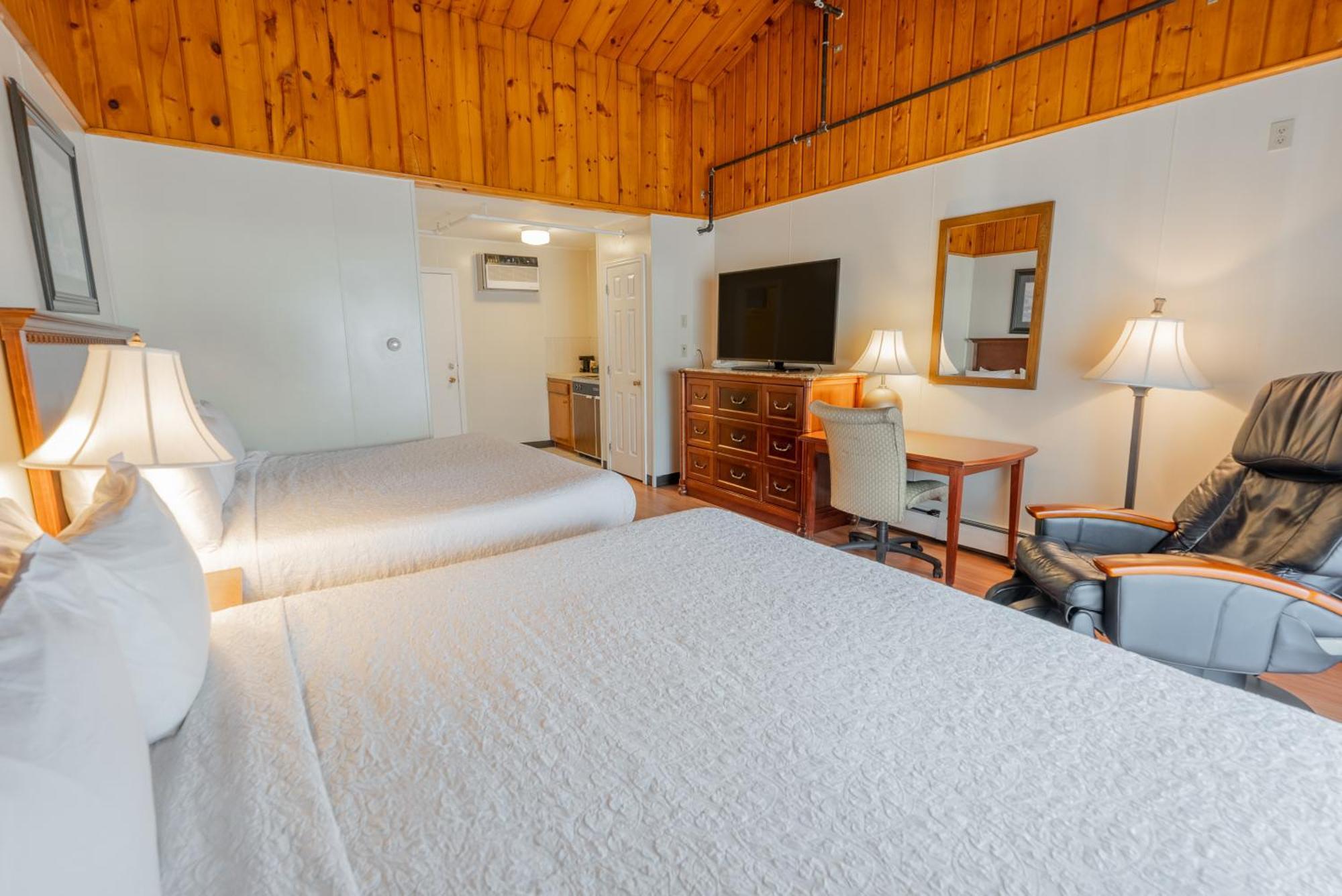 Waves Oceanfront Resort Олд Орчард Бийч Екстериор снимка